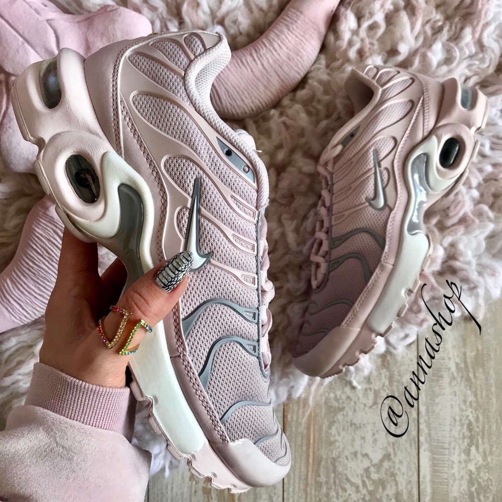 NWT Nike Air Max Plus Rose - Picture 2 of 8